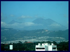 Holiday Inn Zona Viva 83